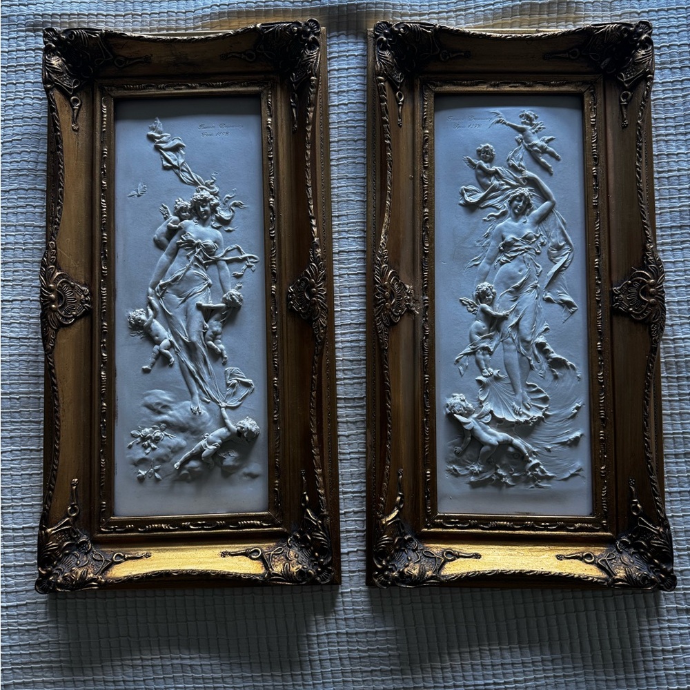 Marble sculpture after François‏ Duquesnoy, 1892 Gold Framed - Pair